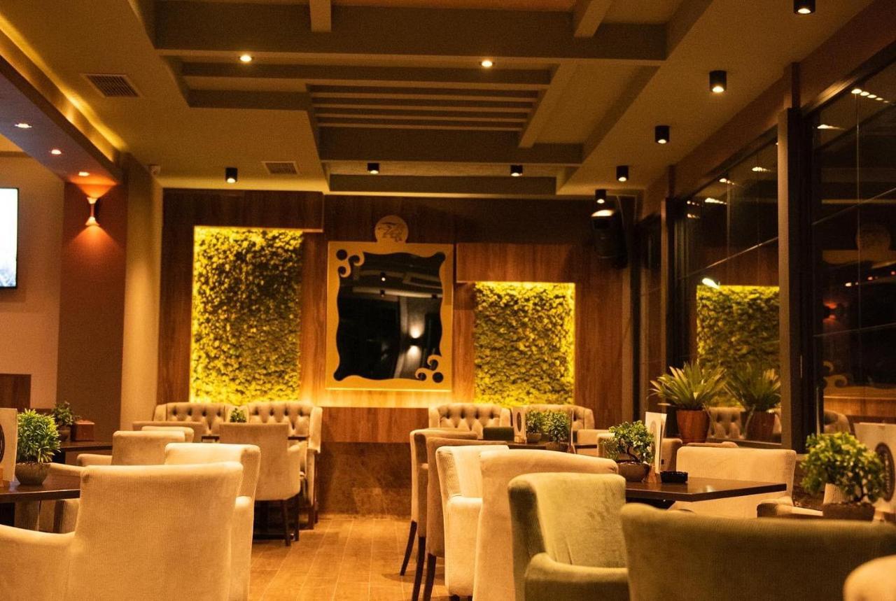 Griffon Bar Food Apartments Struga Exterior photo