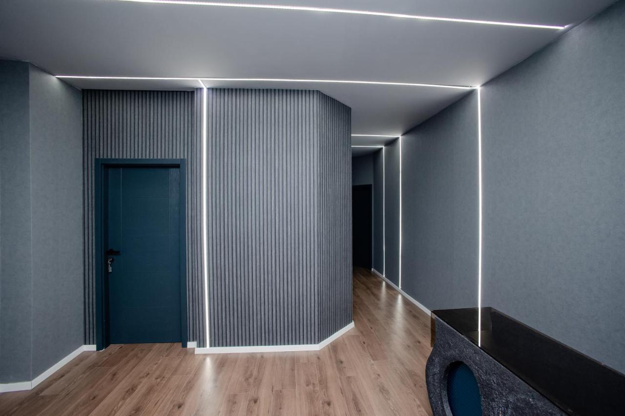 Griffon Bar Food Apartments Struga Exterior photo